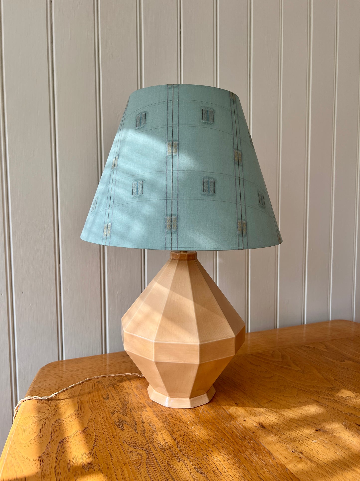 Erwan de Rengervé x Helle Thygesen Table Lamp - Parchemin