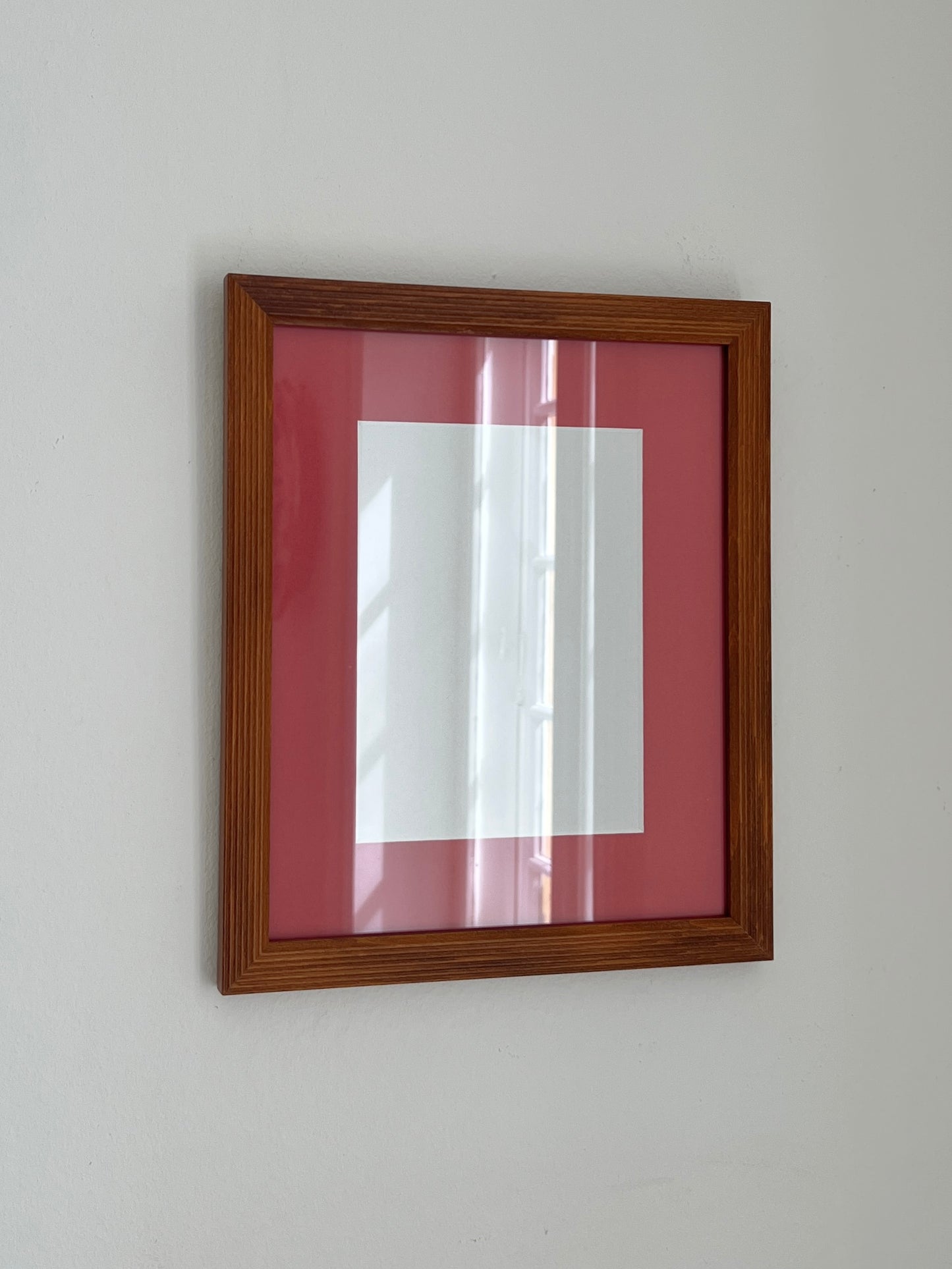 Atelier Julia Labet x Helle Thygesen Portrait Frame - Raspberry Red