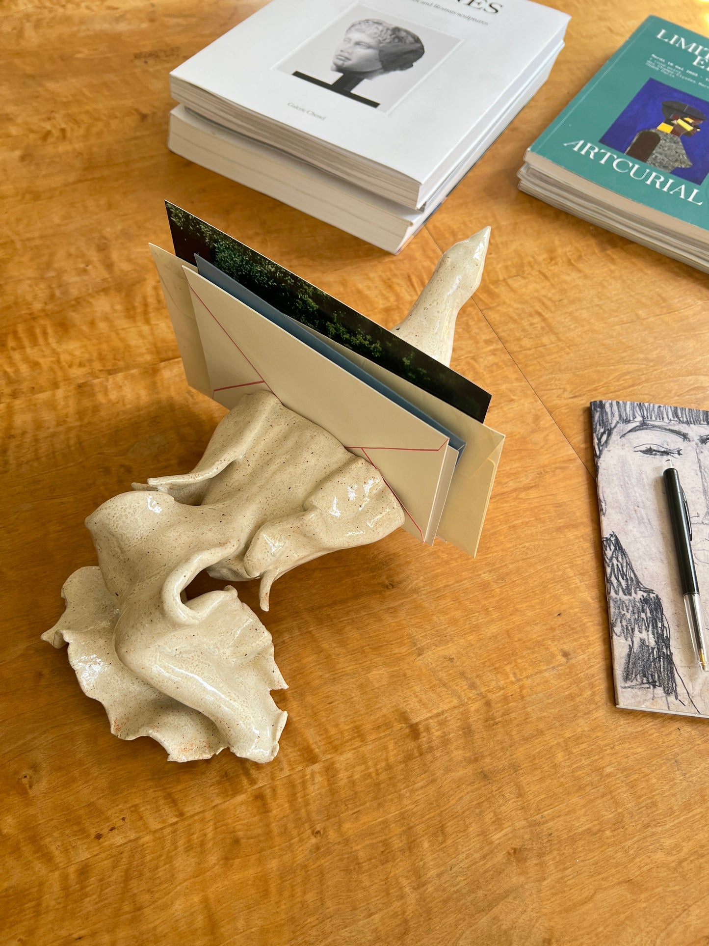 Paloma de Gilot Letter-holder by Carolina Echeverri