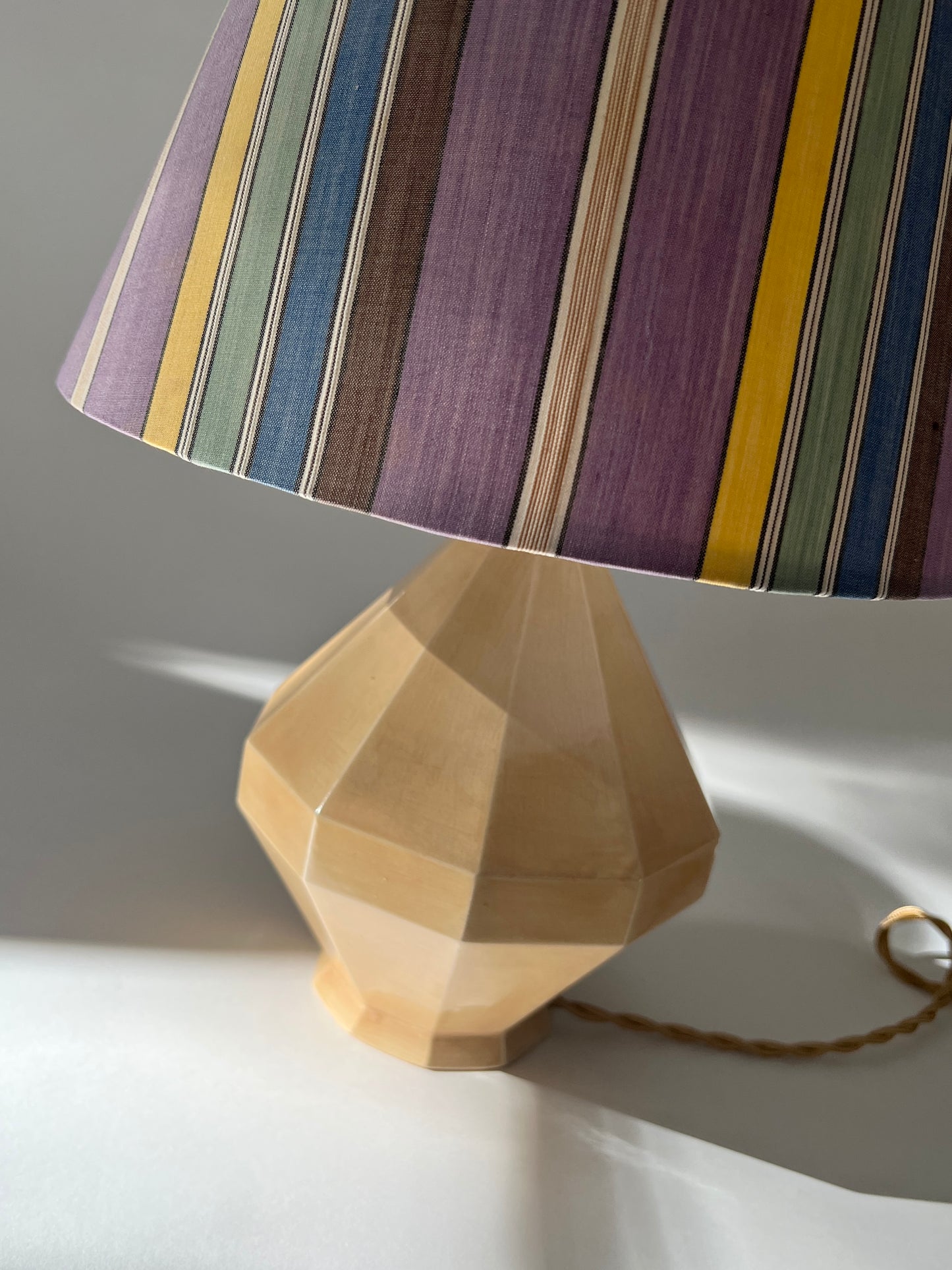 Erwan de Rengervé x Helle Thygesen Table Lamp - Parchemin