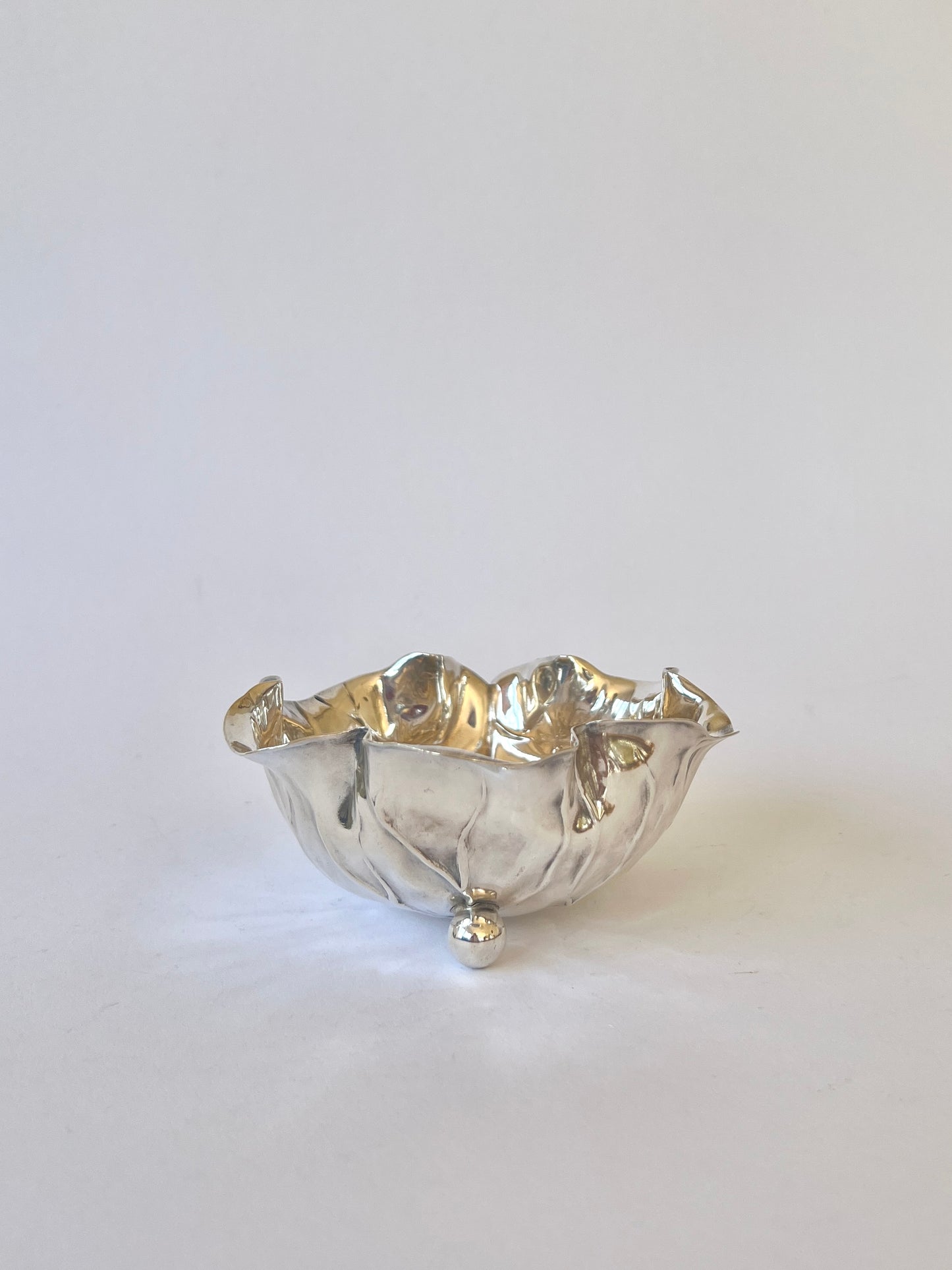 Footed bowl
