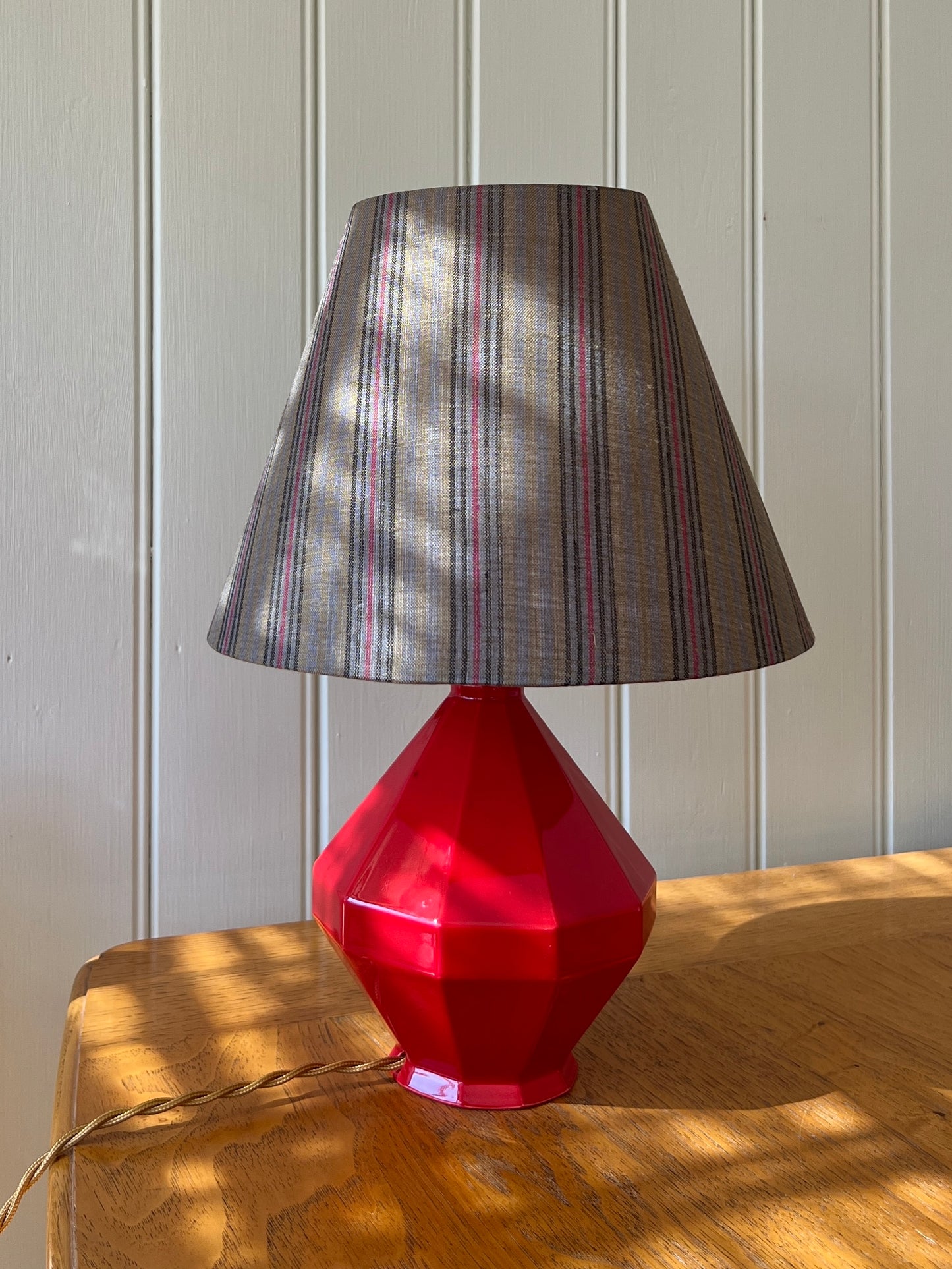 Erwan de Rengervé x Helle Thygesen Table Lamp - Rouge