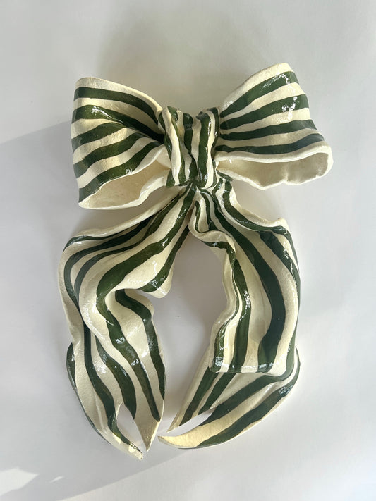 Liberty Bow Oliva by Carolina Echeverri