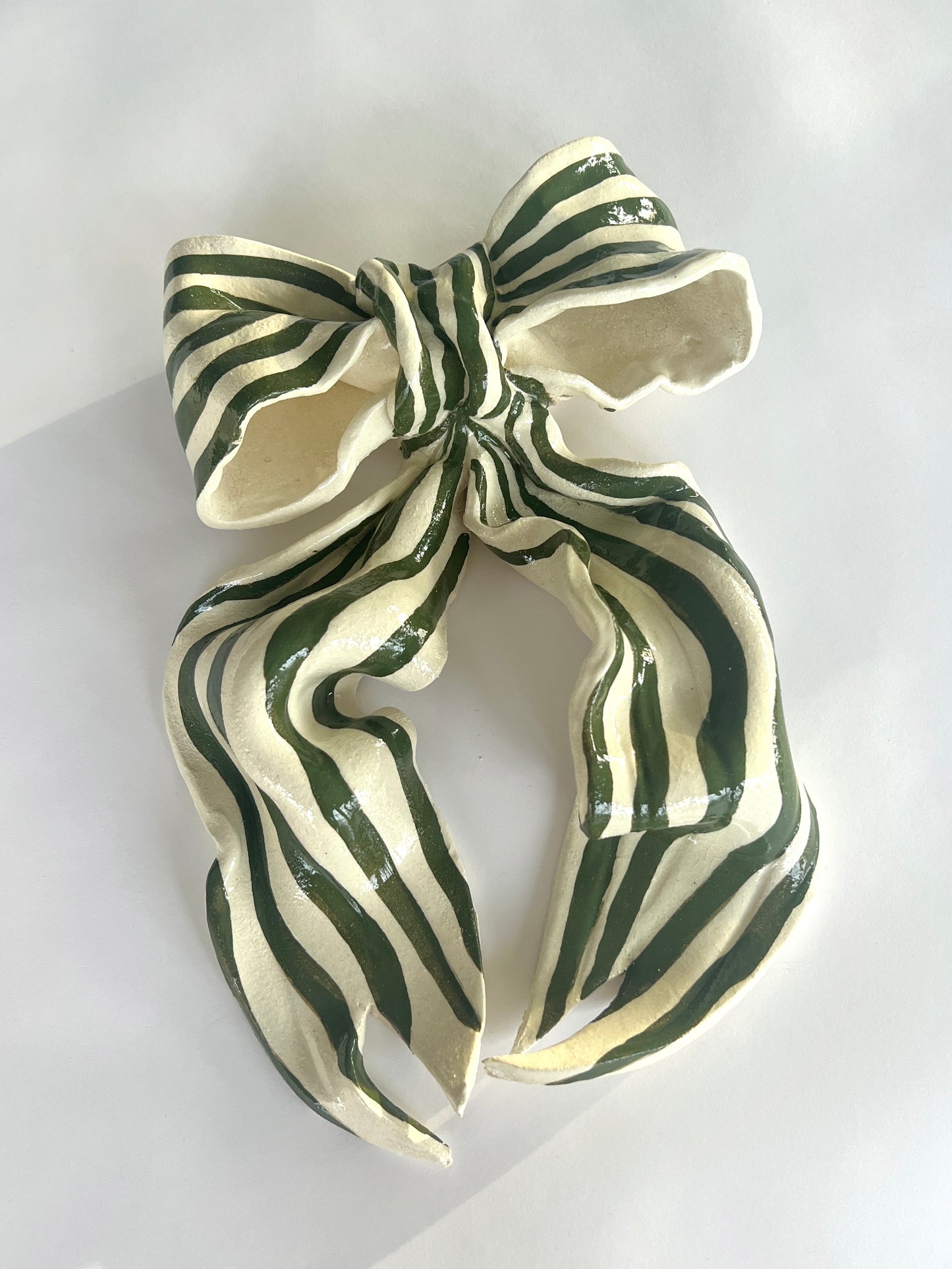 Liberty Bow Oliva by Carolina Echeverri