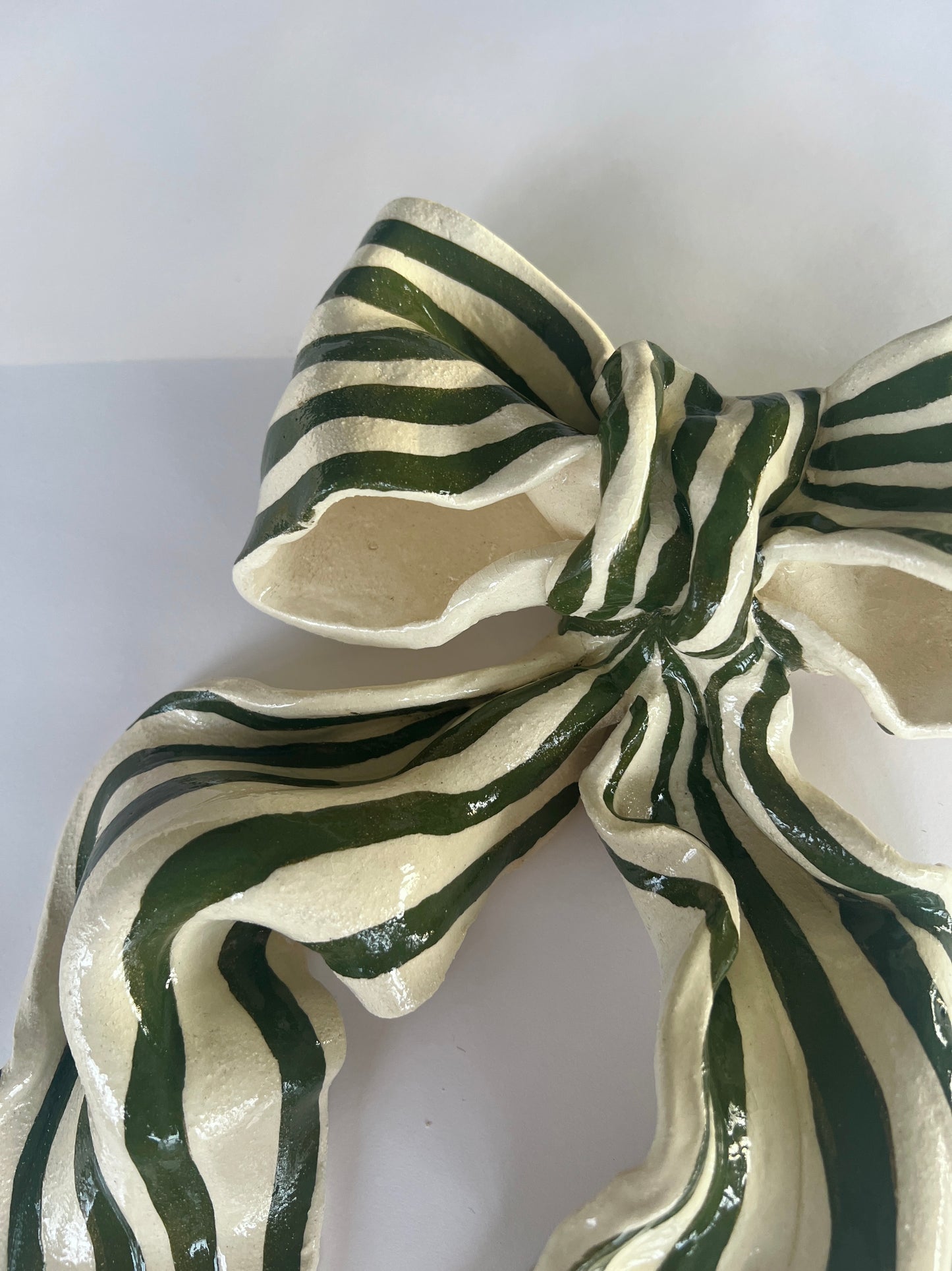 Liberty Bow Oliva by Carolina Echeverri