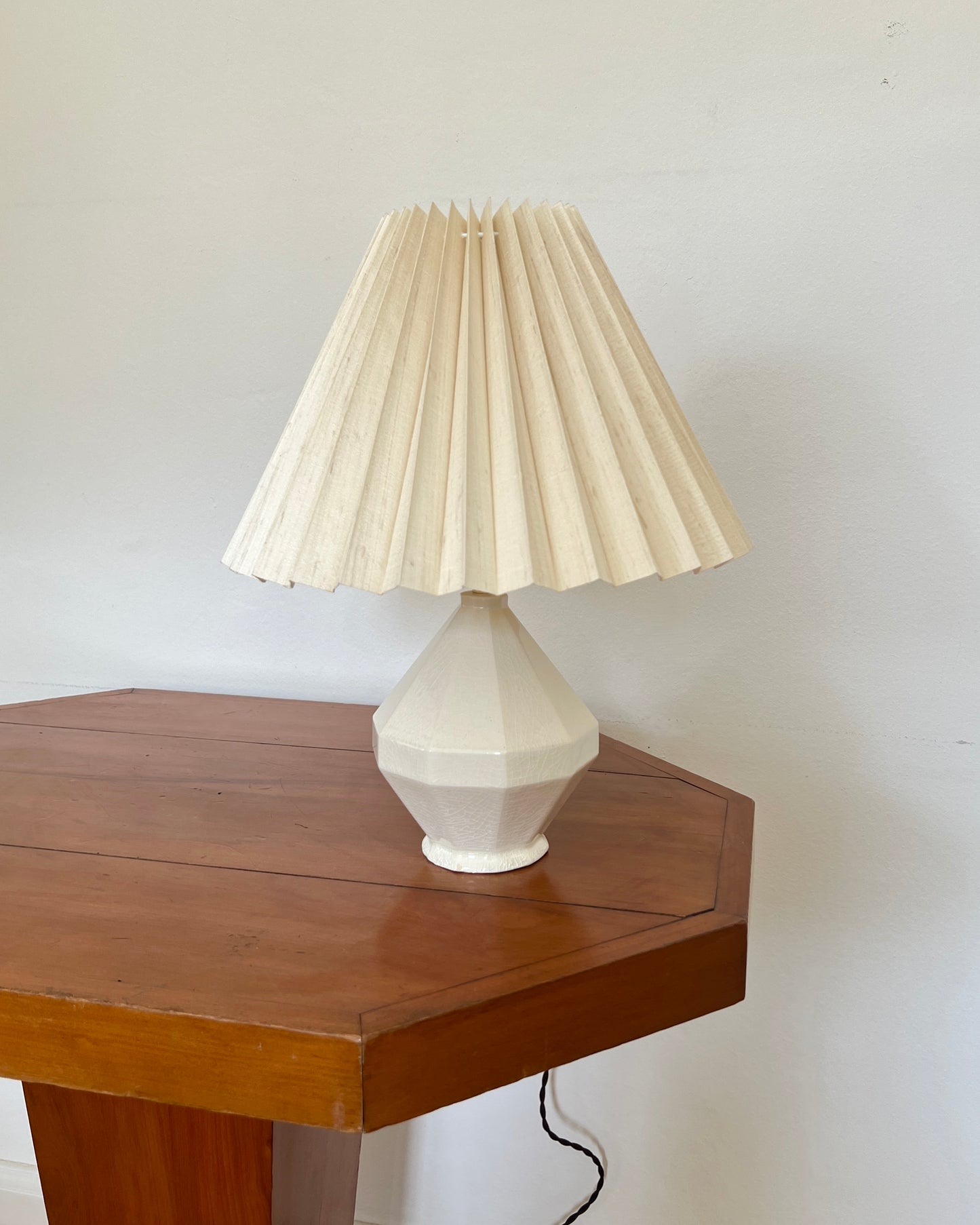 Erwan de Rengervé x Helle Thygesen Table Lamp - Ivory Craquelé