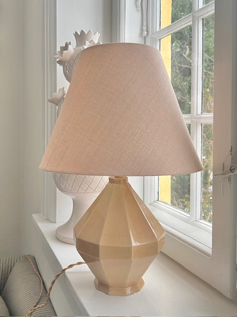 Erwan de Rengervé x Helle Thygesen Table Lamp - Parchemin