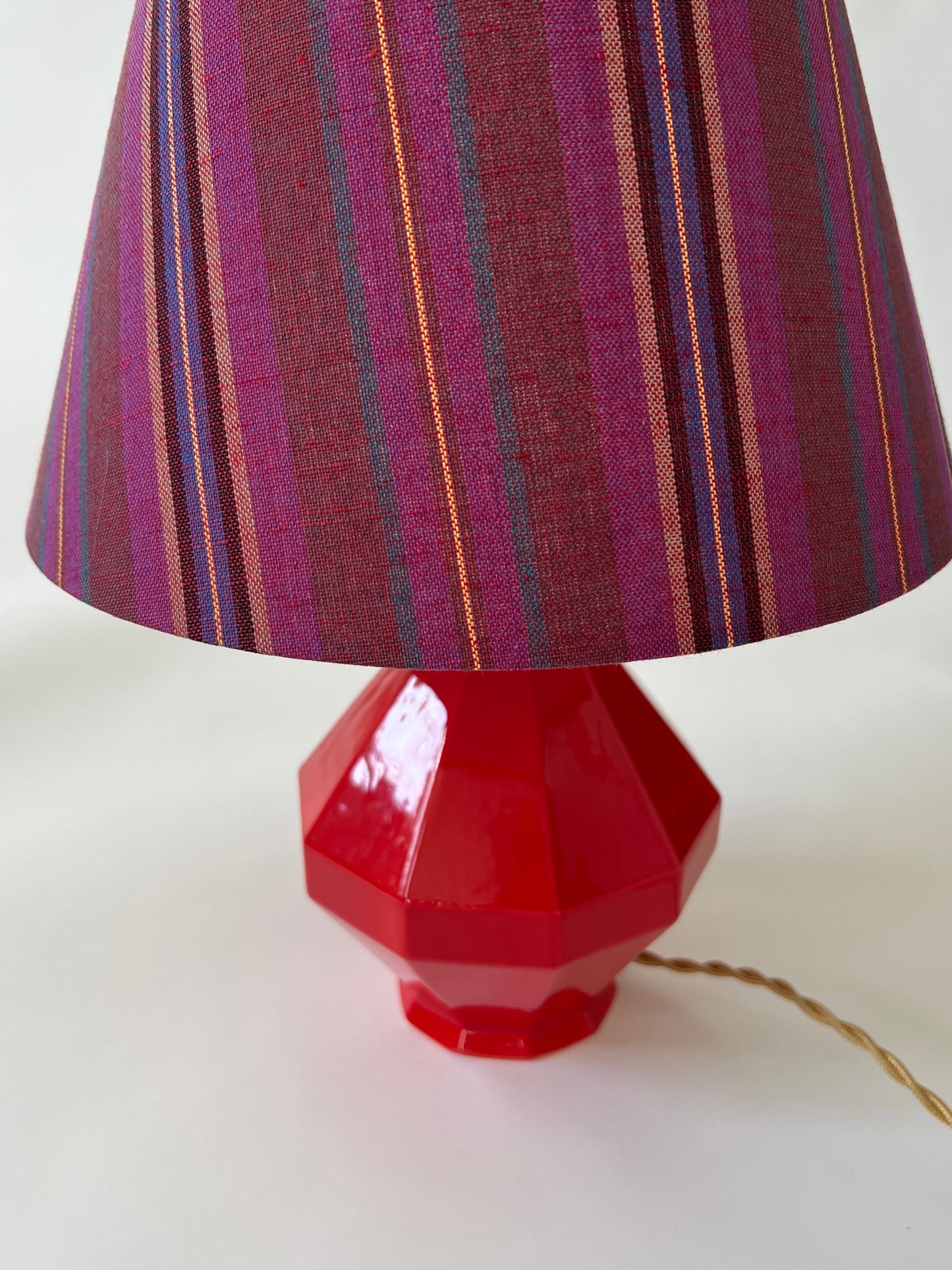 Erwan de Rengervé x Helle Thygesen Table Lamp - Rouge
