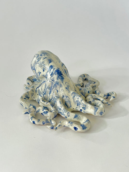 El Pulpo paperweight by Carolina Echeverri