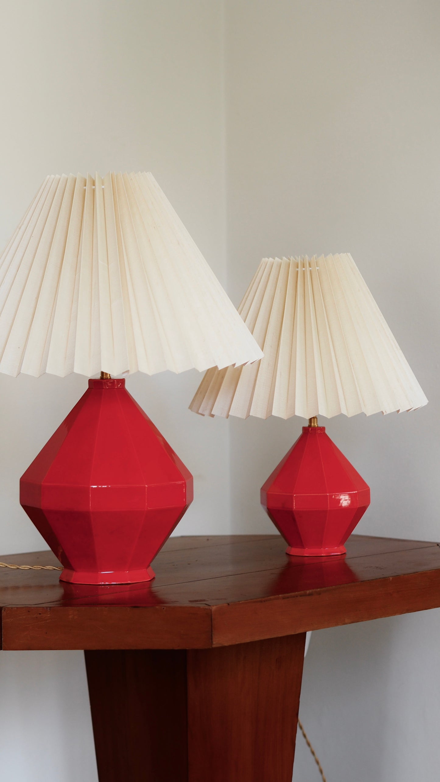 Erwan de Rengervé x Helle Thygesen Table Lamp - Rouge